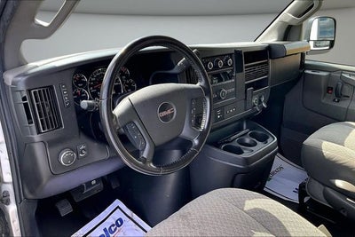 2022 GMC Savana Passenger 3500 LS