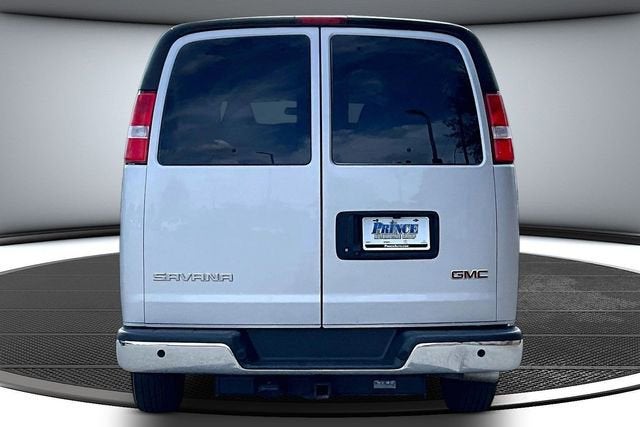 2022 GMC Savana Passenger 3500 LS