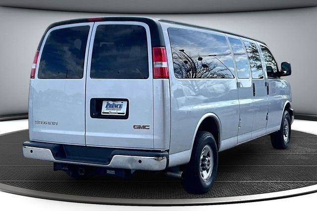 2022 GMC Savana Passenger 3500 LS