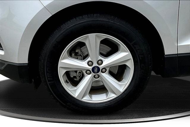 2019 Ford Edge SE