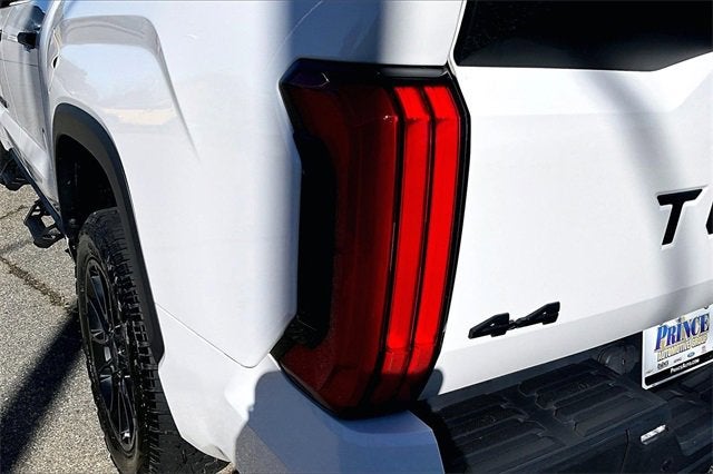 2022 Toyota Tundra 4WD SR5