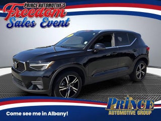 2024 Volvo XC40 Core Bright Theme