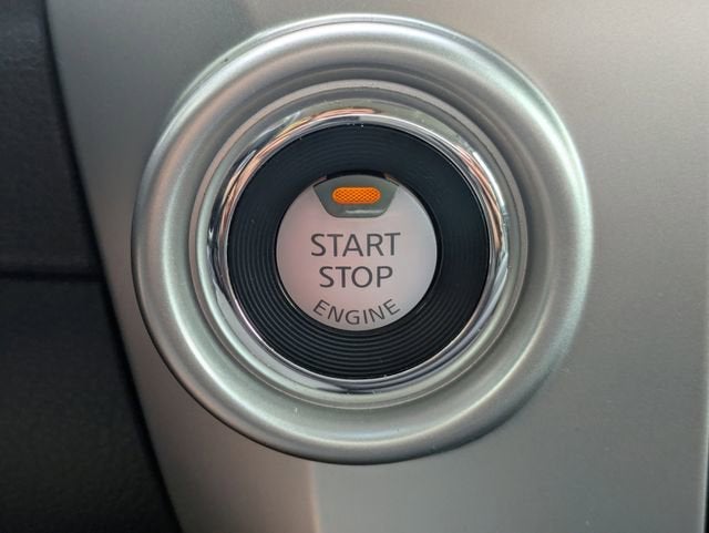 2020 Nissan Titan SV
