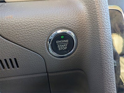 2015 Lincoln Navigator 2WD 4dr