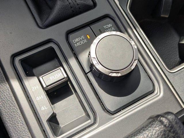 2022 Toyota Tundra 4WD SR5