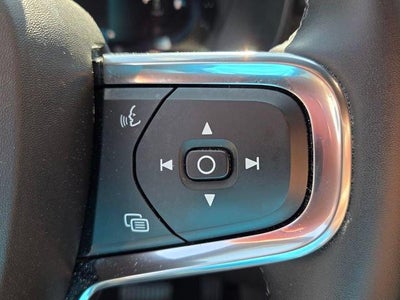 2024 Volvo XC40 Core Bright Theme