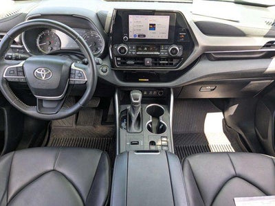2023 Toyota Highlander XLE