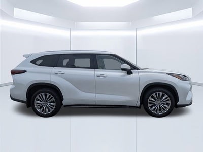 2024 Toyota Highlander Platinum