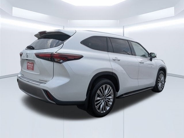 2024 Toyota Highlander Platinum