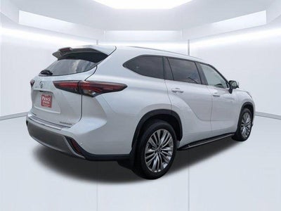 2024 Toyota Highlander Platinum