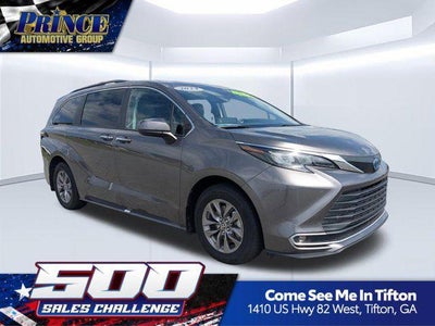 2024 Toyota Sienna XLE 8 Passenger