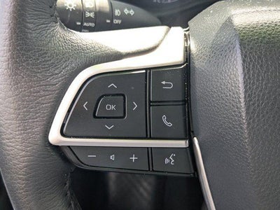 2024 Toyota Sienna XLE 8 Passenger