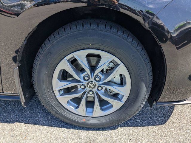 2024 Toyota Sienna XLE 8 Passenger