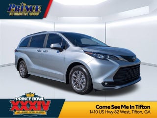 2025 Toyota Sienna XLE 8 Passenger