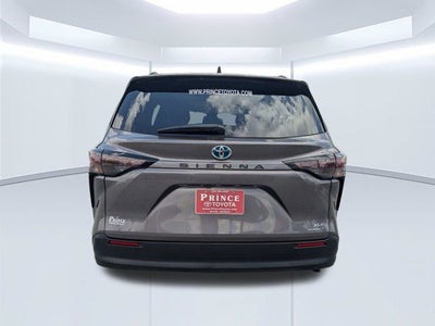 2024 Toyota Sienna XLE 8 Passenger