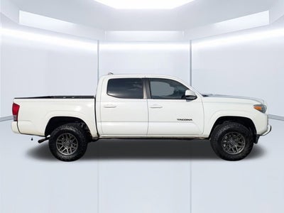 2017 Toyota Tacoma SR