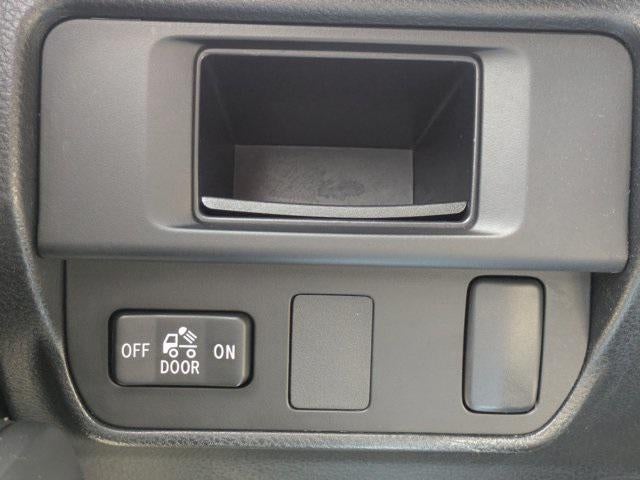 2017 Toyota Tacoma SR