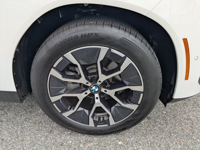2025 BMW X3 30 - Photo 11