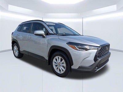 2024 Toyota Corolla Cross LE