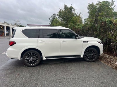 2023 INFINITI QX80 Premium Select