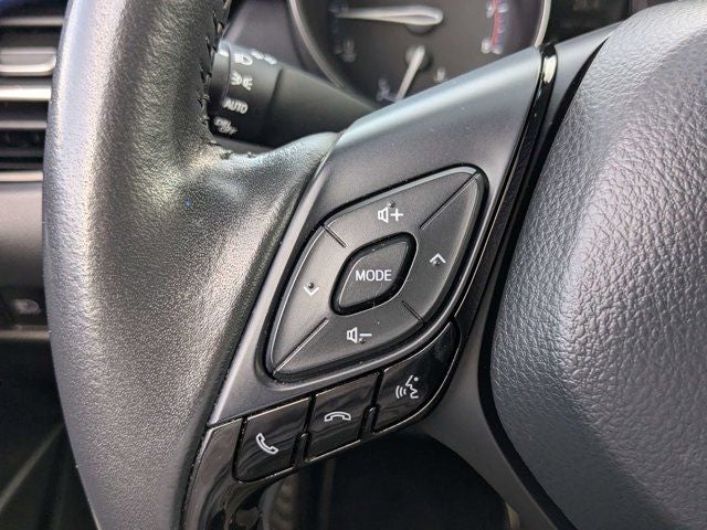 2022 Toyota C-HR XLE