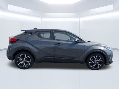 2022 Toyota C-HR XLE
