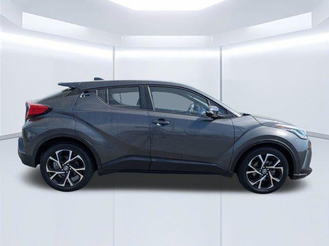 2022 Toyota C-HR XLE