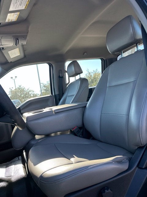2022 Ford Super Duty F-350 DRW XL