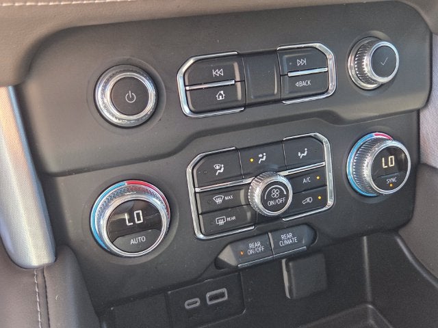 2024 GMC Yukon XL SLE